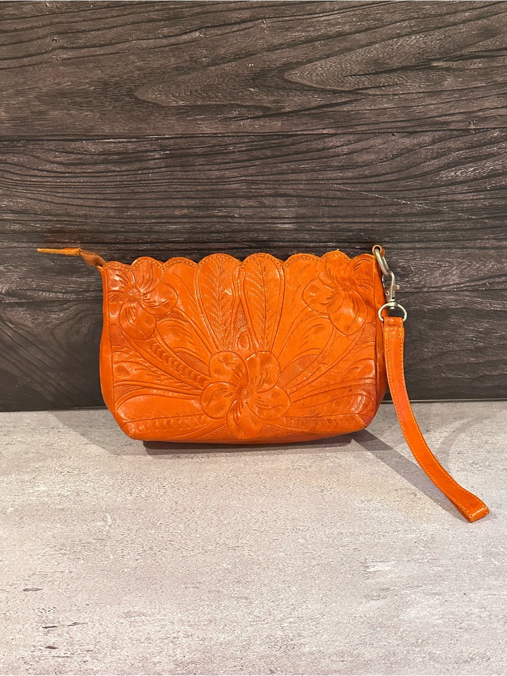 Leaders in Leather Orange Hand Tooled Floral Wristlet Clutch Bag Paraguay